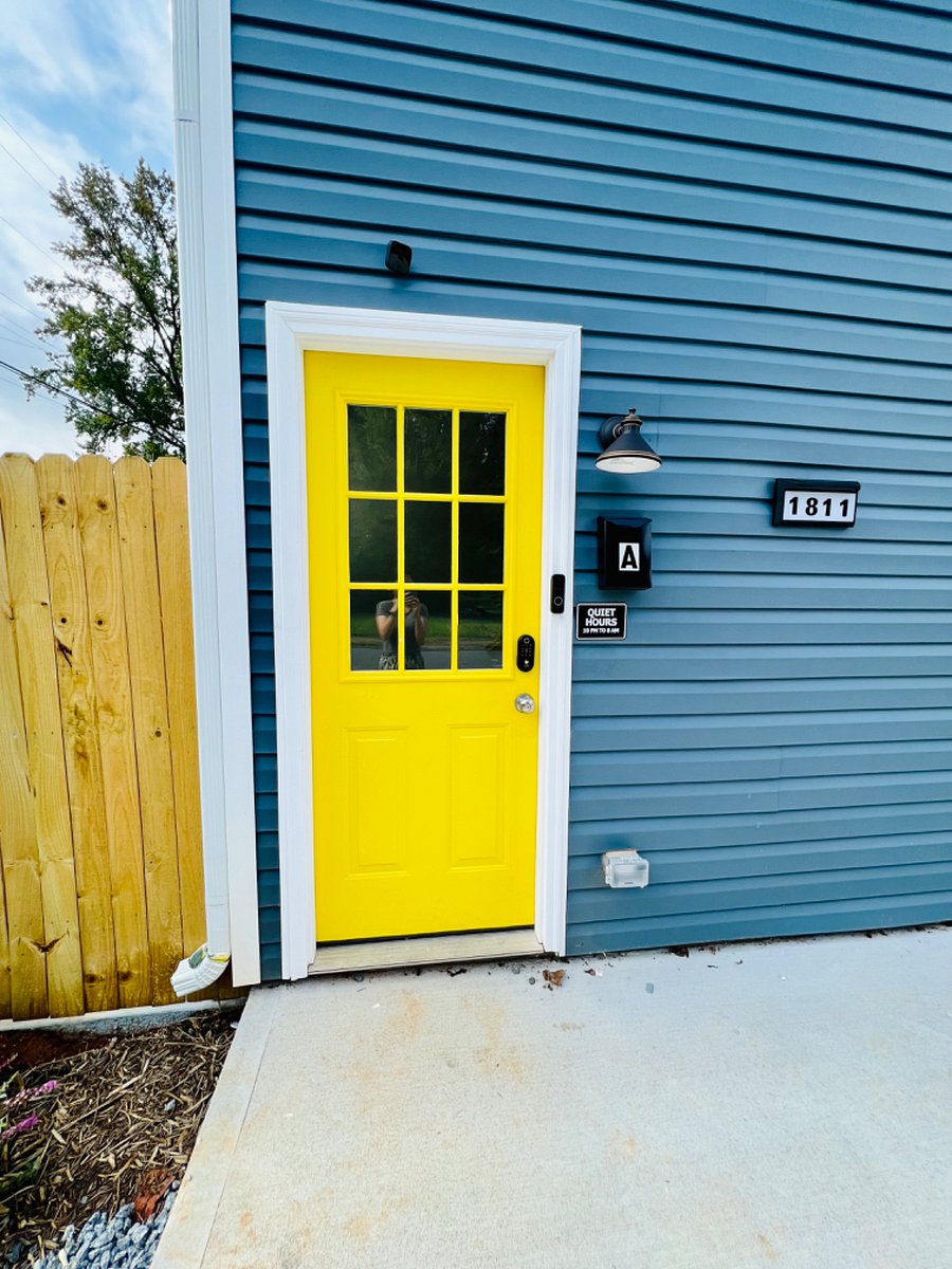 Digital lock, door code is changed every time for new guest
