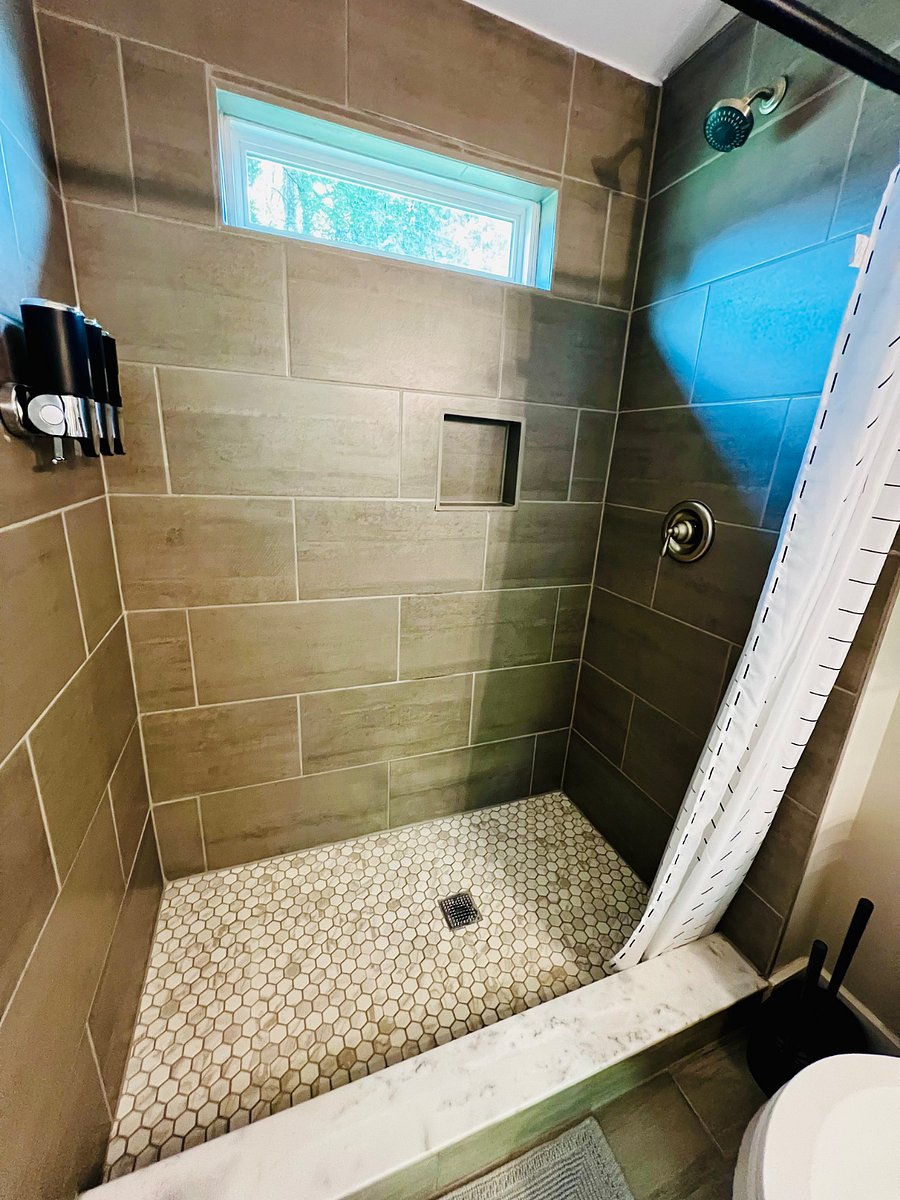 Beautiful tiled shower