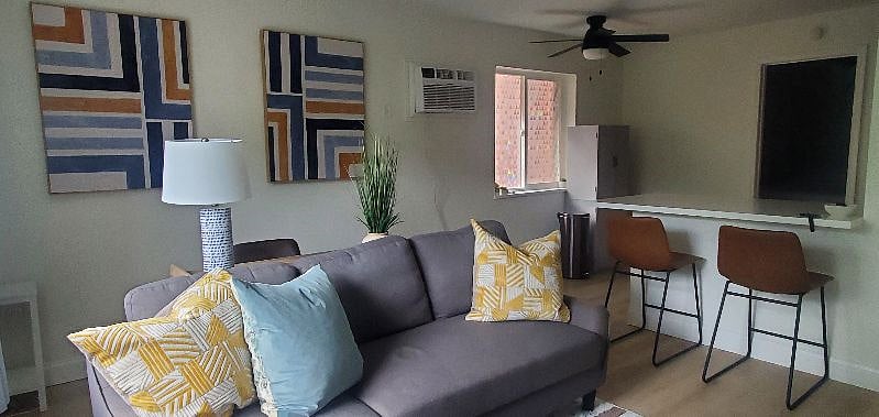 Furnished Finder property 570858_1 photo 11