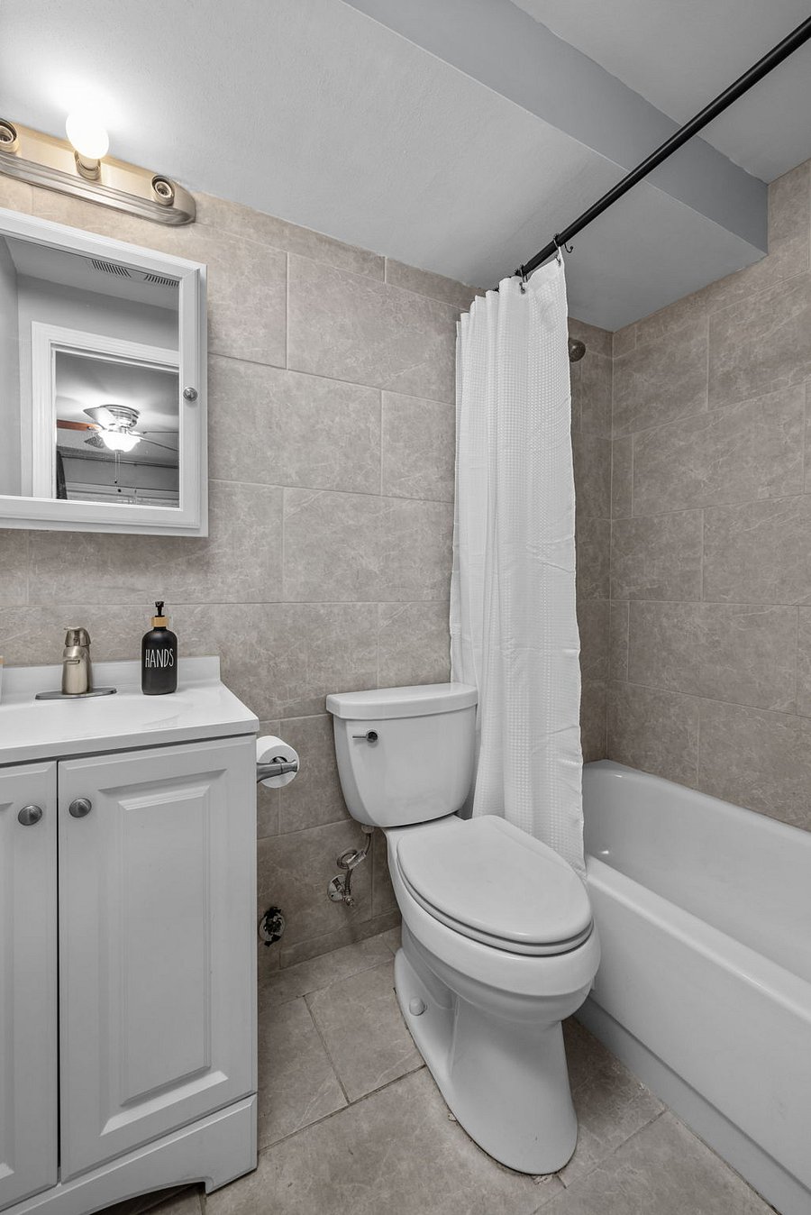 Furnished Finder property 570858_6 photo 4