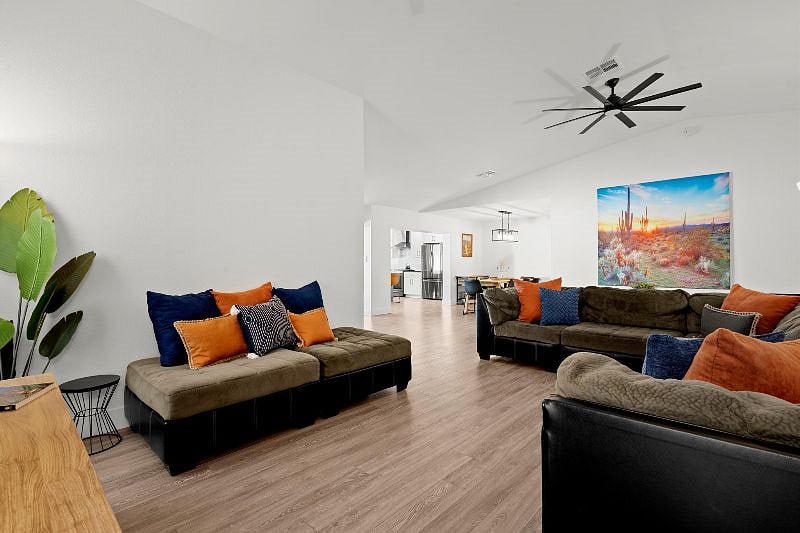 Furnished Finder property 570867_1 photo 31