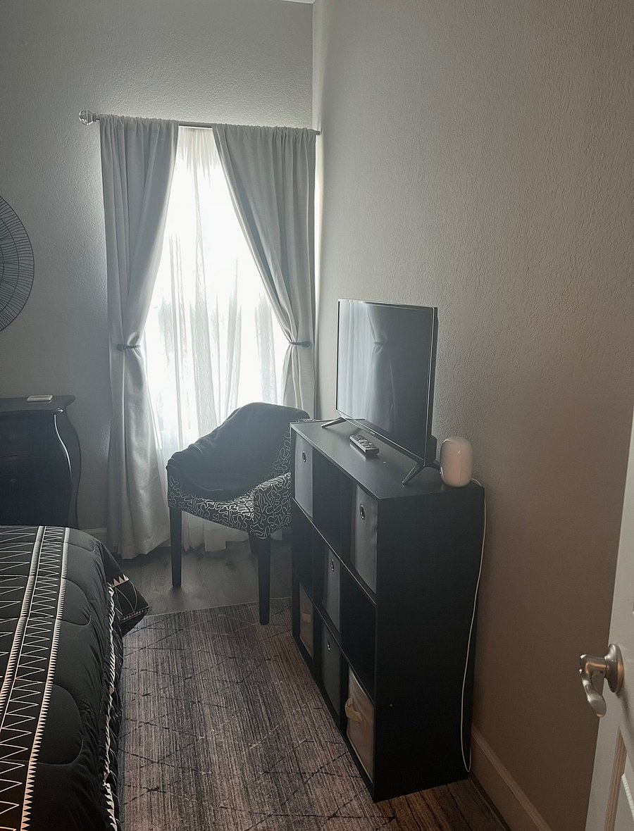 Furnished Finder property 570984_1 photo 16