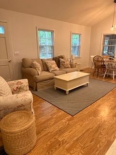 Furnished Finder property 570990_1 photo 4