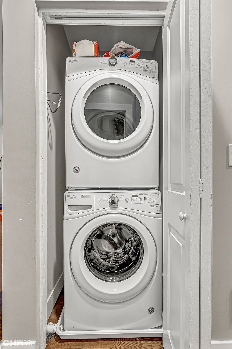 In unit laundry.