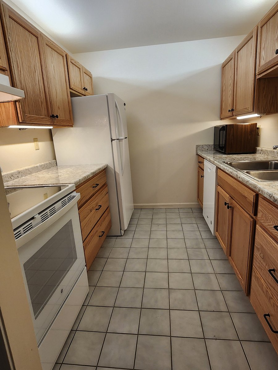 Furnished Finder property 571103_3 photo 12