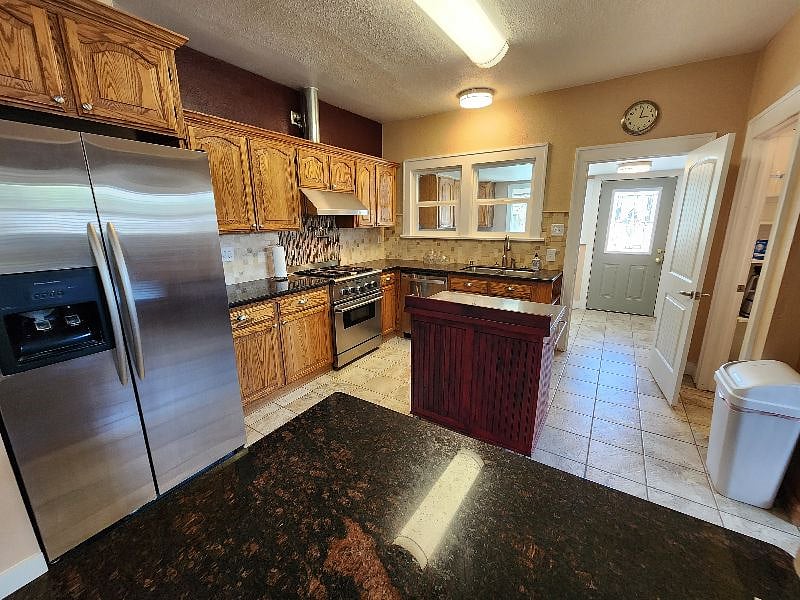 Furnished Finder property 571105_1 photo 25