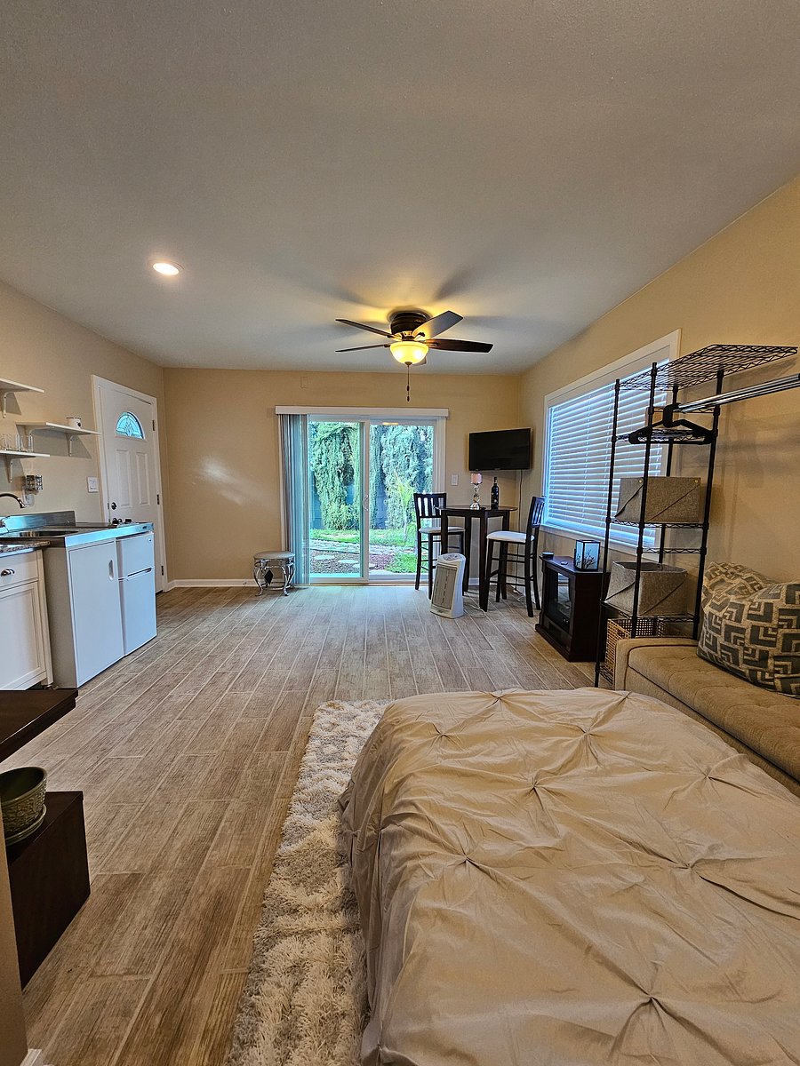 Furnished Finder property 571138_1 photo 4
