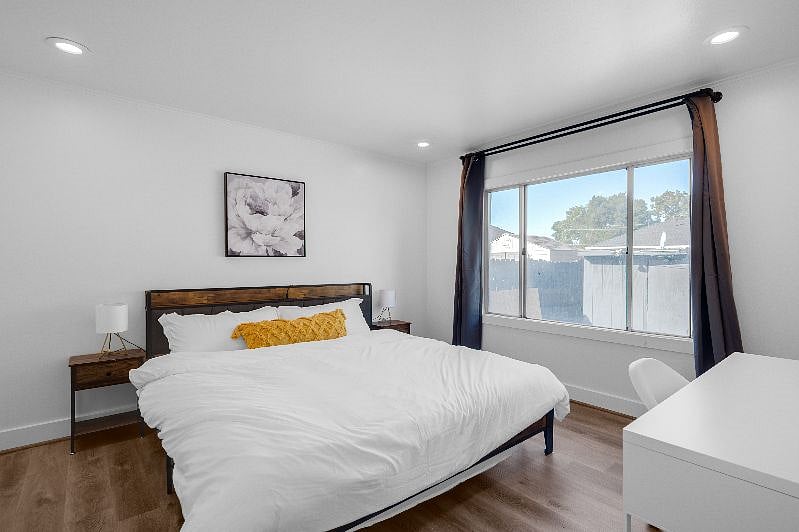 Furnished Finder property 571232_1 photo 33