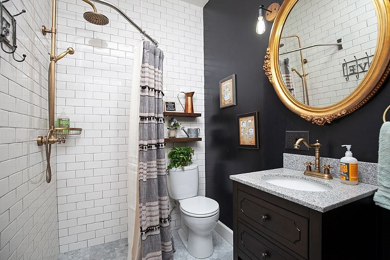 My favorite part of the unit-- the old-timey bathroom! Extra toiletries below the sink and handsoap, shampoo, toilet paper, hair dryer, etc... all provided.