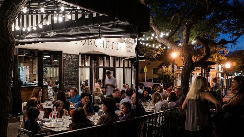 Bustling-neighborhoody South Park is only a 5 minute drive (or 30 minute walk!) from the house with its trendy-but-down-to-earth, laidback restaurants, coffee houses, bars and breweries.