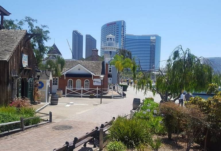 Take a walk along the harbor past Seaport Village, the convention center and the Embarcadero Marina Parks. Have apps and cocktails at swanky Topsail Restaurant for gorgeous downtown, Coronado and bay views. 5 minutes drive.