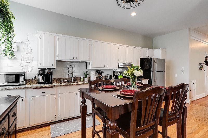 Furnished Finder property 571267_1 photo 3