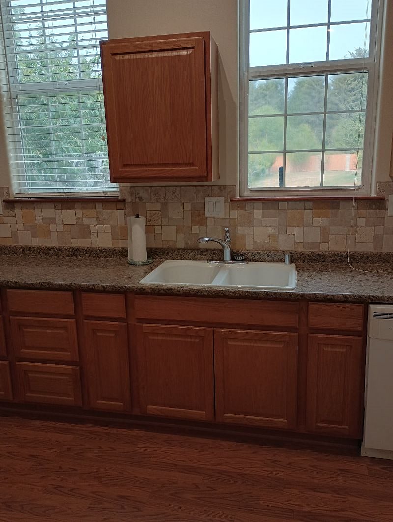 Furnished Finder property 571276_1 photo 3