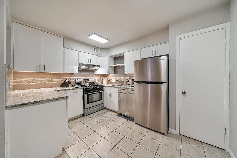Furnished Finder property 571326_1 photo 6