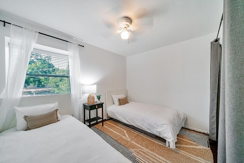 Furnished Finder property 571326_1 photo 3