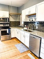 Furnished Finder property 571396_1 photo 8
