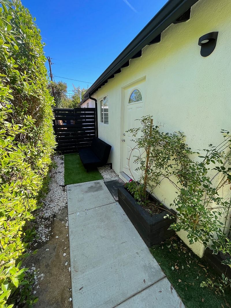 Furnished Finder property 571449_1 photo 12