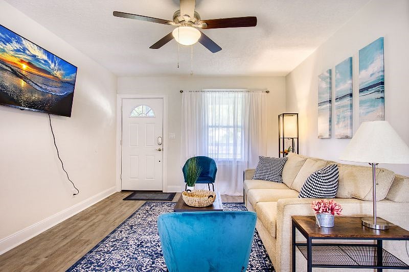 Furnished Finder property 571469_1 photo 2