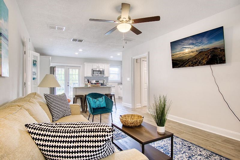 Furnished Finder property 571469_1 photo 3