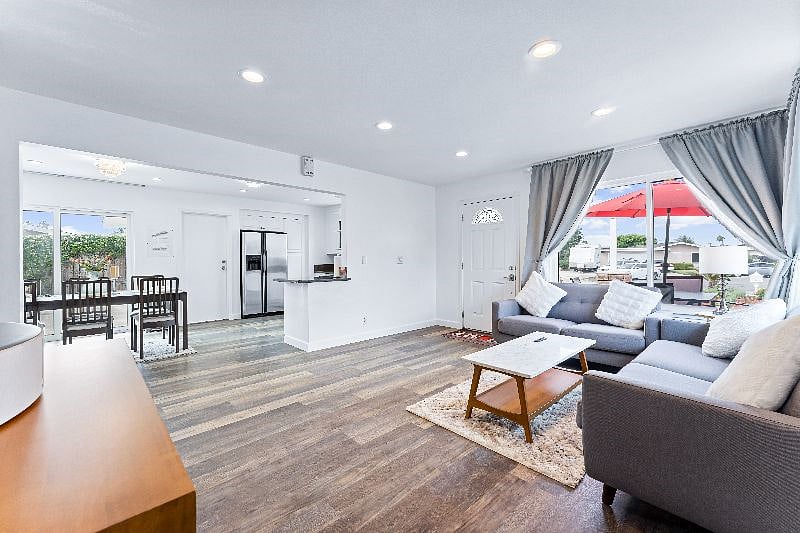 Furnished Finder property 571477_1 photo 4