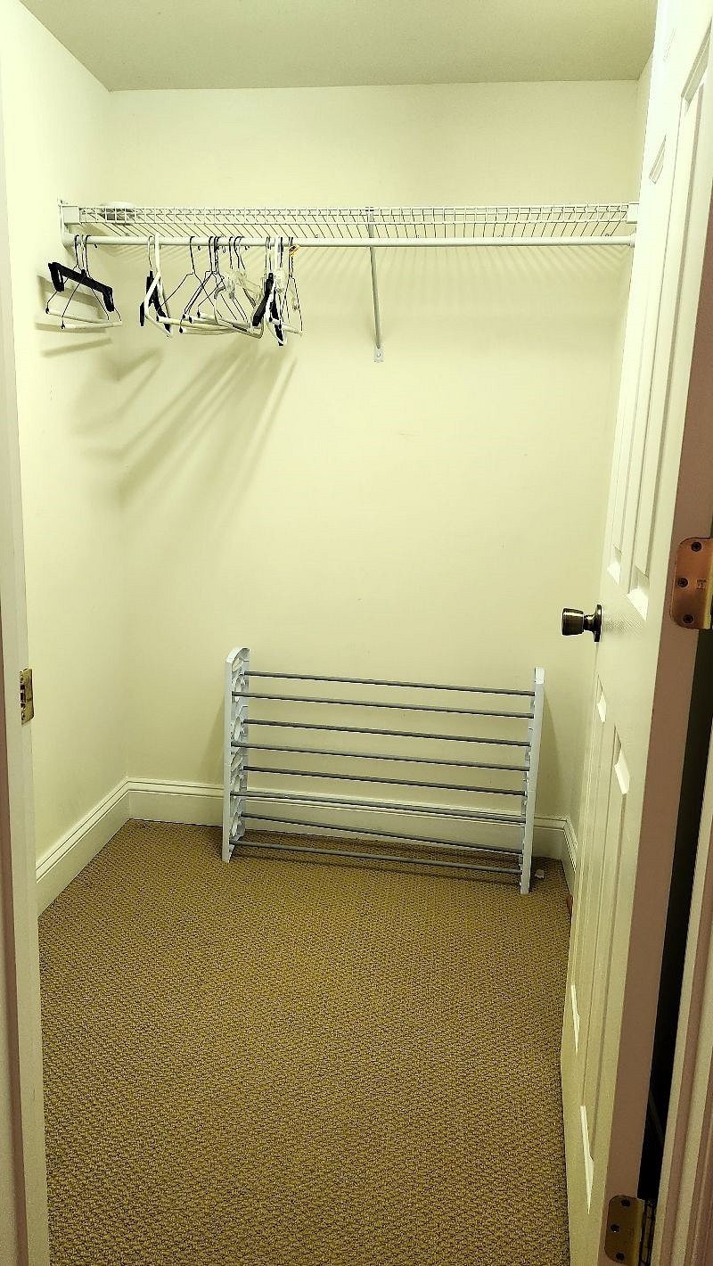 Walk-in closet