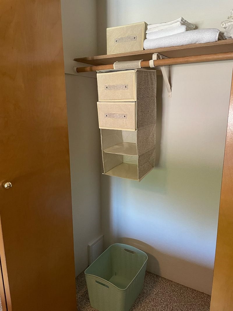 Queen interior closet