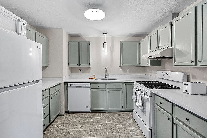 Furnished Finder property 571495_2 photo 7