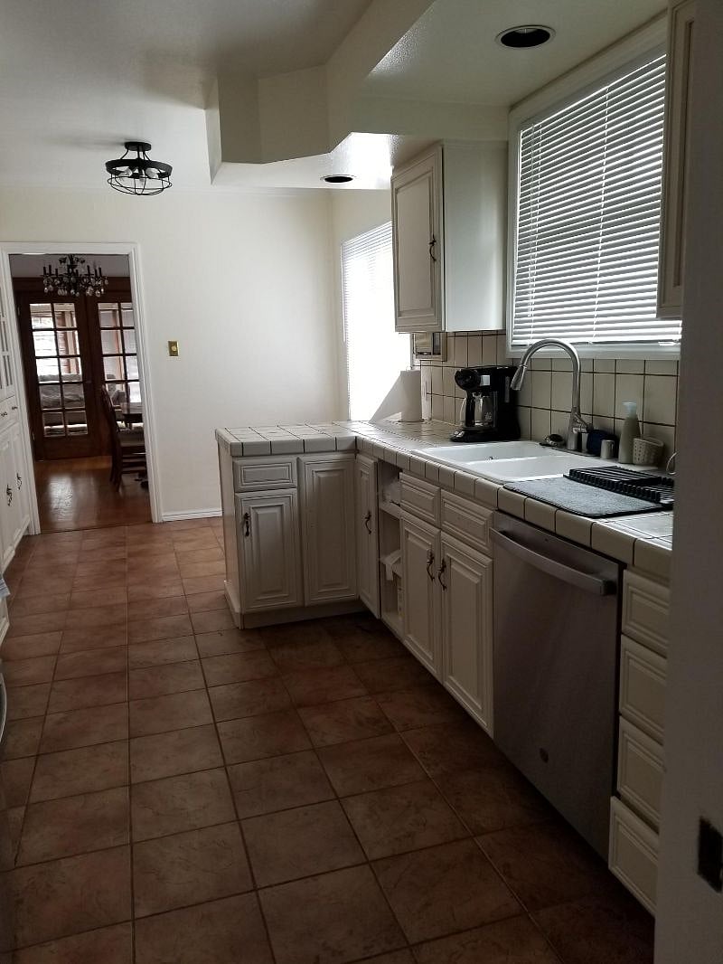Furnished Finder property 571512_1 photo 10
