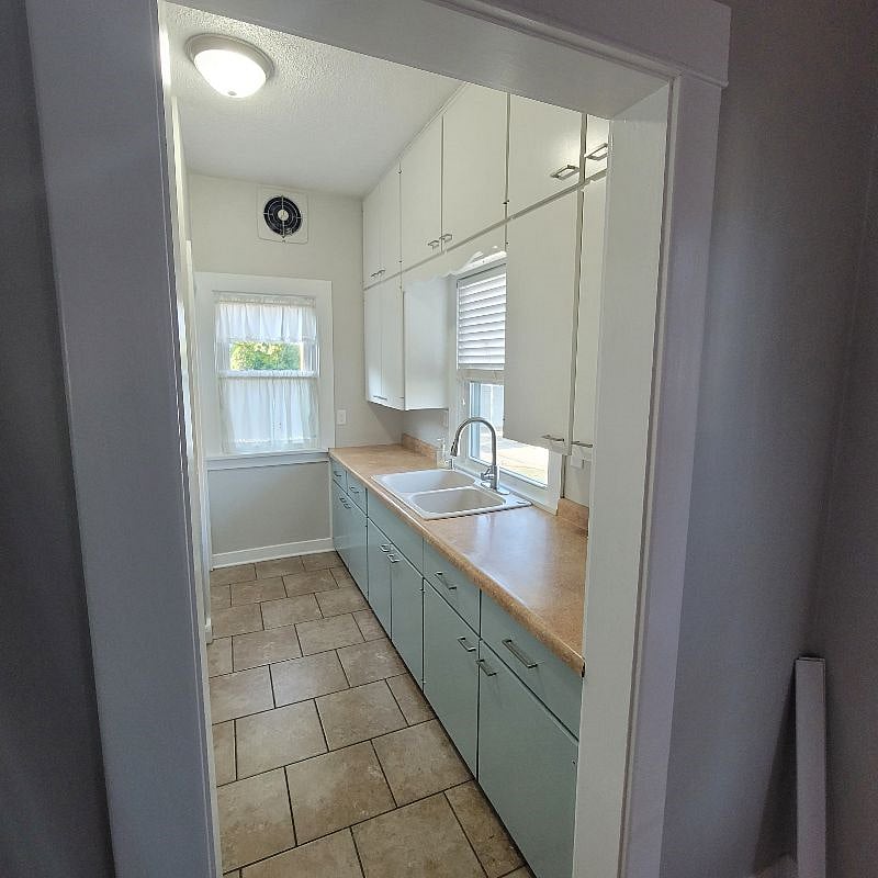 Furnished Finder property 571514_1 photo 4