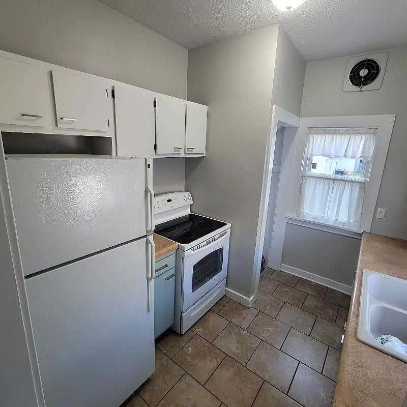 Furnished Finder property 571514_1 photo 5