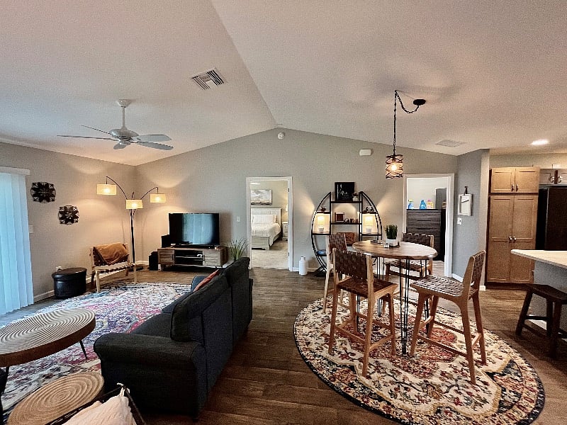 Furnished Finder property 571531_1 photo 6