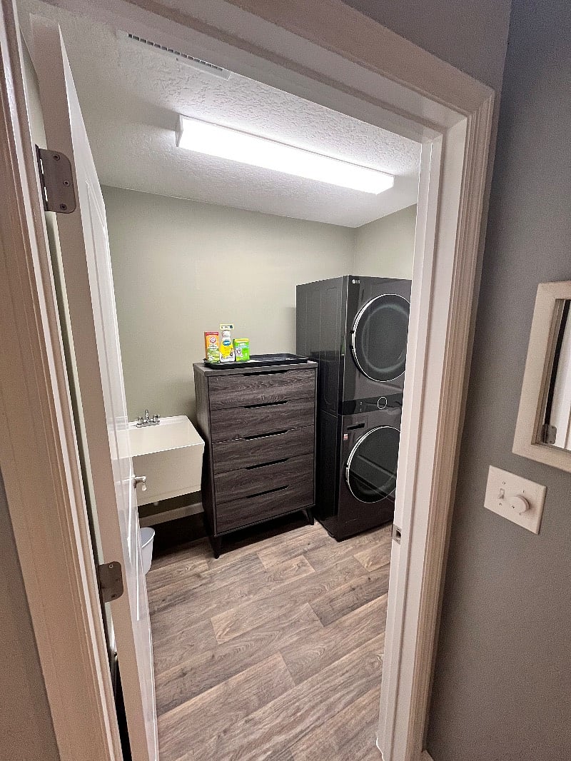 Furnished Finder property 571531_1 photo 16