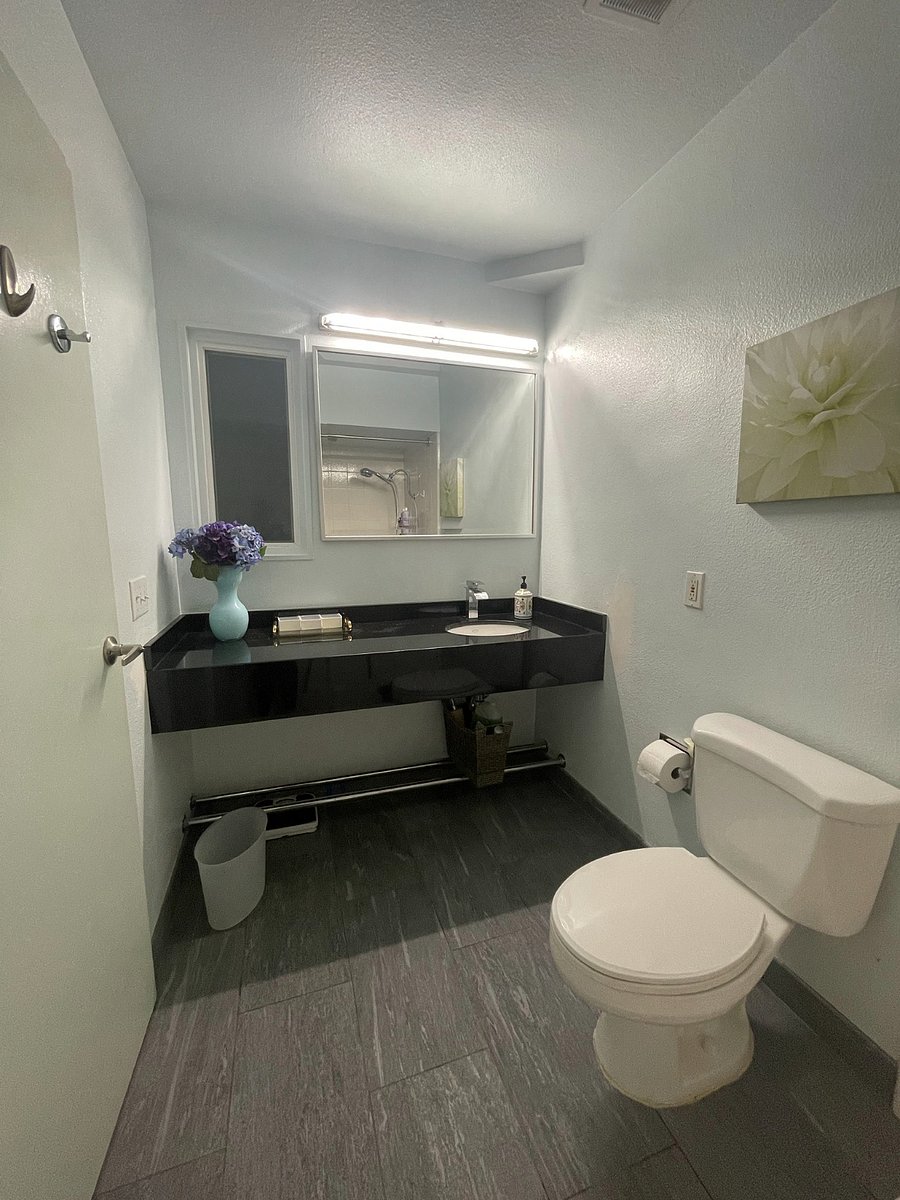 Bedroom 3 with private bathroom
