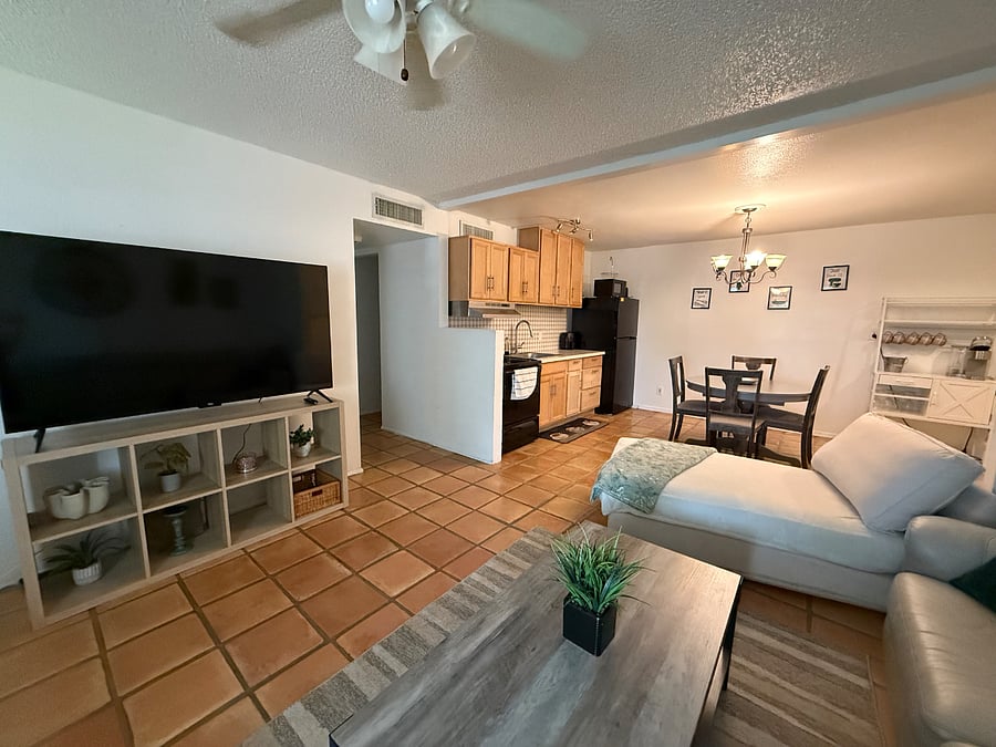 Furnished Finder property 571587_1 photo 3
