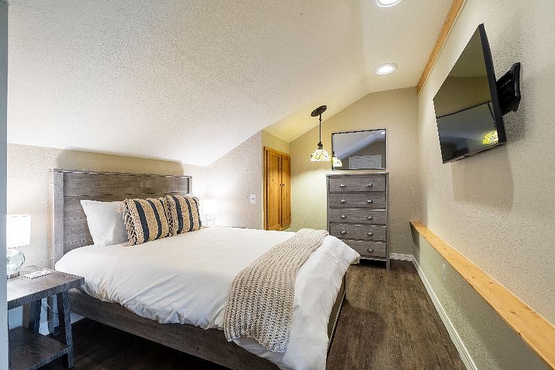 Furnished Finder property 571601_1 photo 22