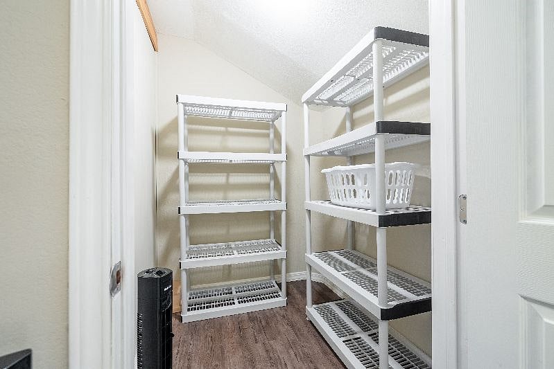 Furnished Finder property 571601_1 photo 24