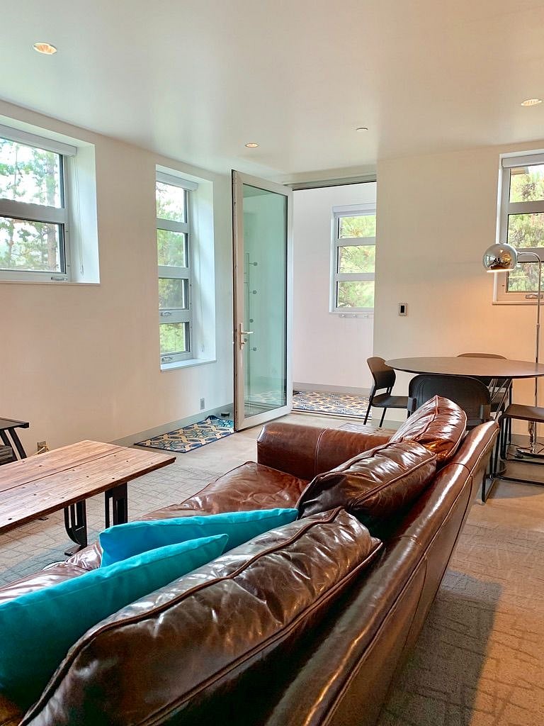 Furnished Finder property 571638_1 photo 3