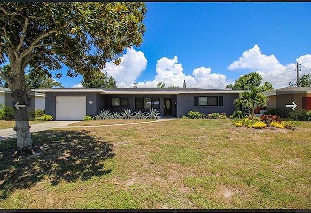 Single-family home located less than 2 miles form Sarasota Hospital.