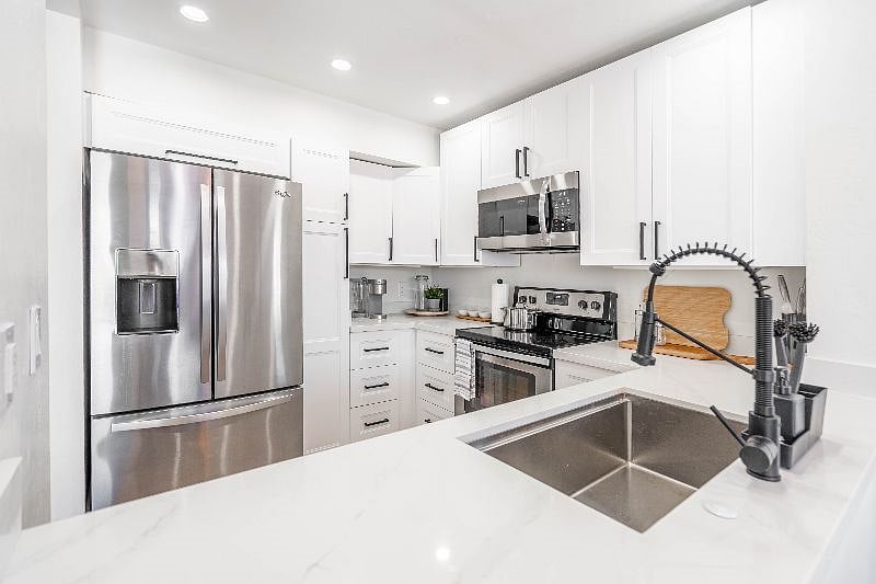 Furnished Finder property 571680_1 photo 11