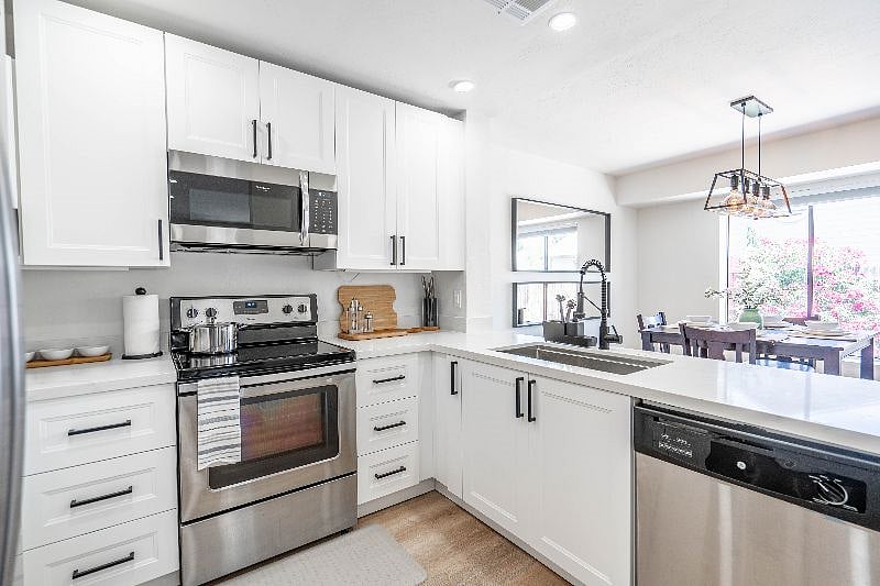 Furnished Finder property 571680_1 photo 12