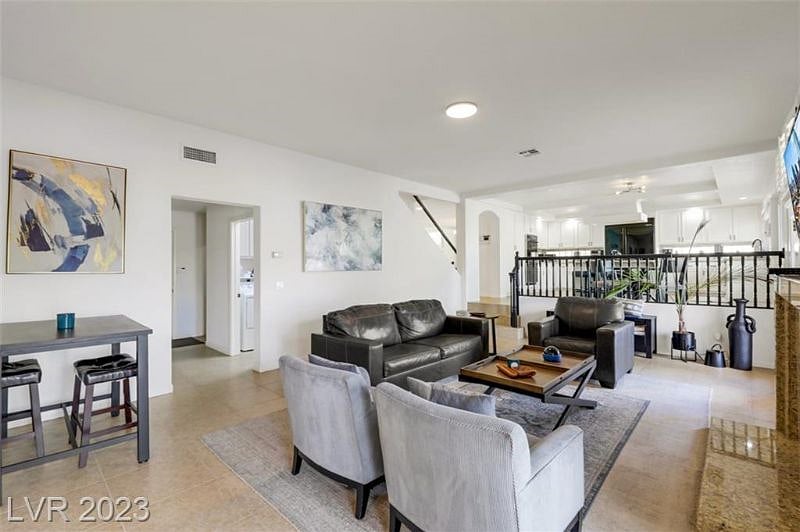 Furnished Finder property 571687_1 photo 17
