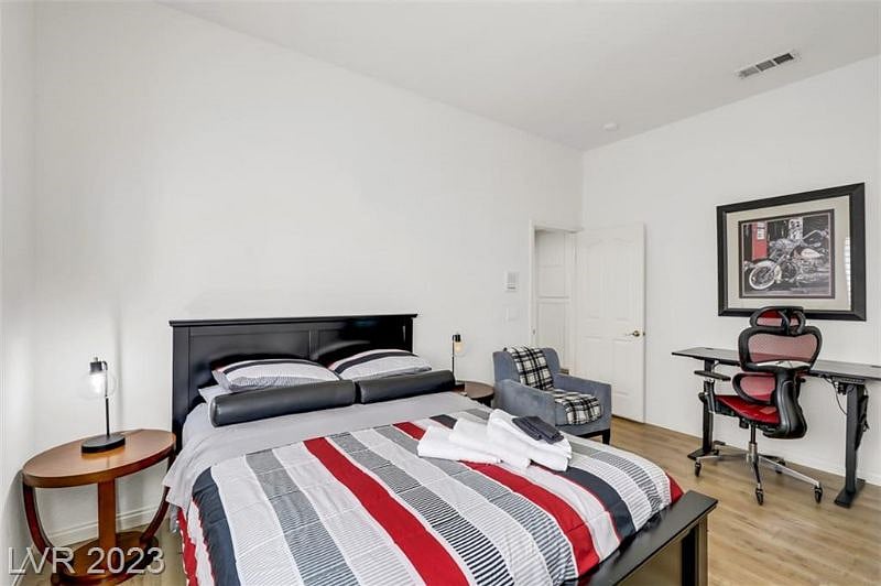 Furnished Finder property 571687_1 photo 36