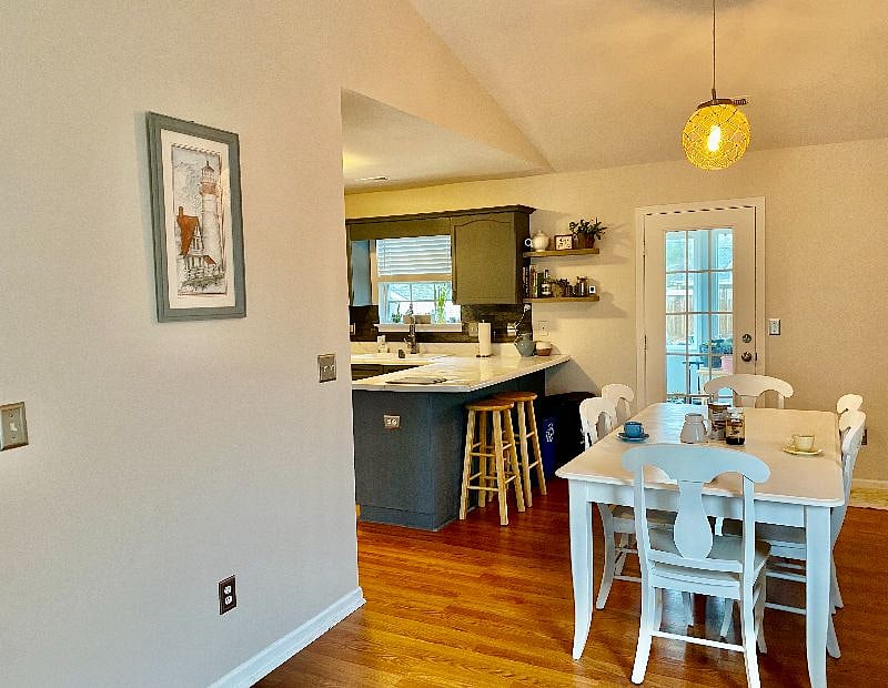 Furnished Finder property 571703_1 photo 14