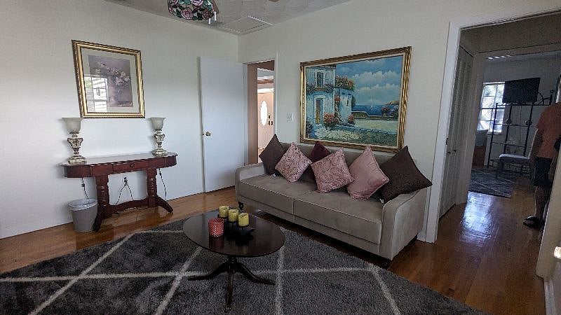 Furnished Finder property 571705_1 photo 5