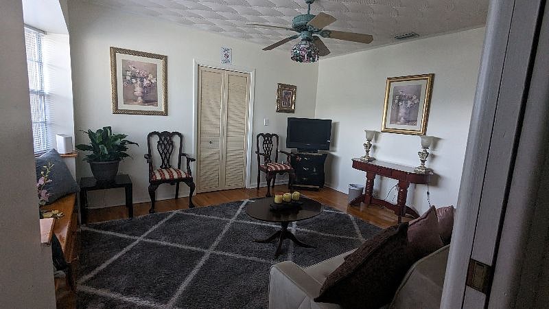 Furnished Finder property 571705_1 photo 6