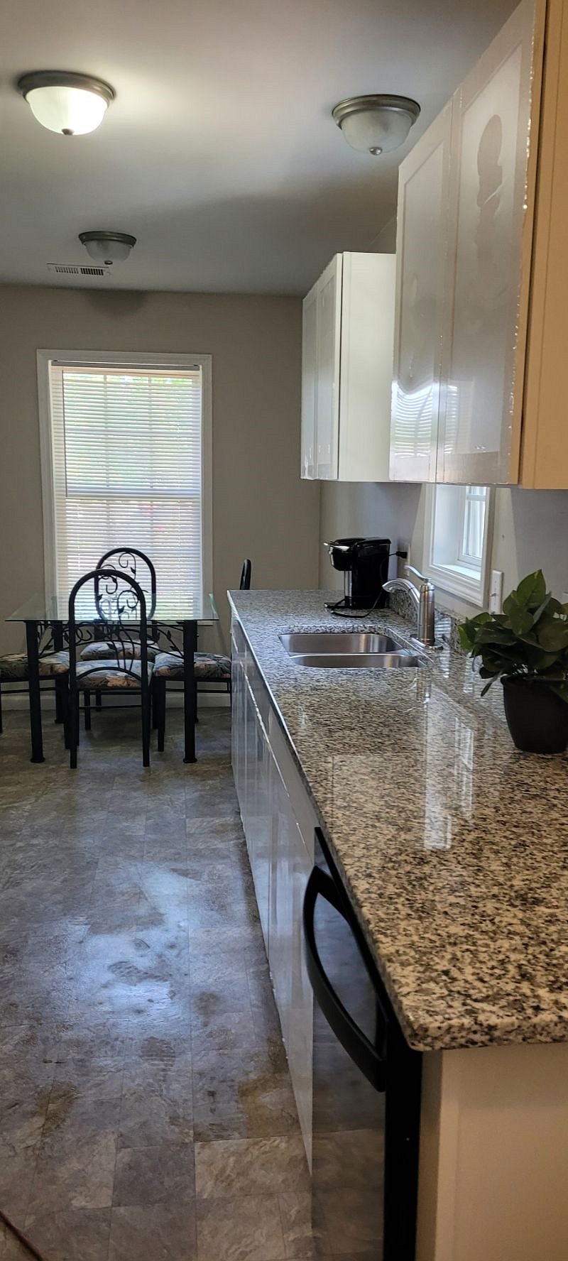 Furnished Finder property 571712_1 photo 7