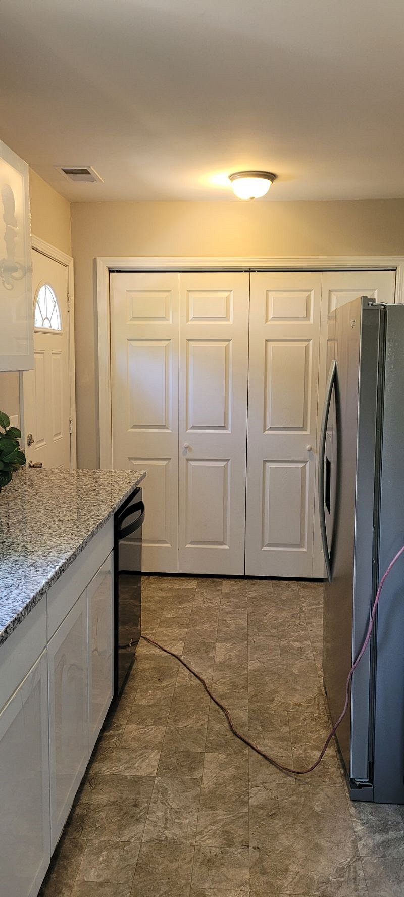 Furnished Finder property 571712_1 photo 9