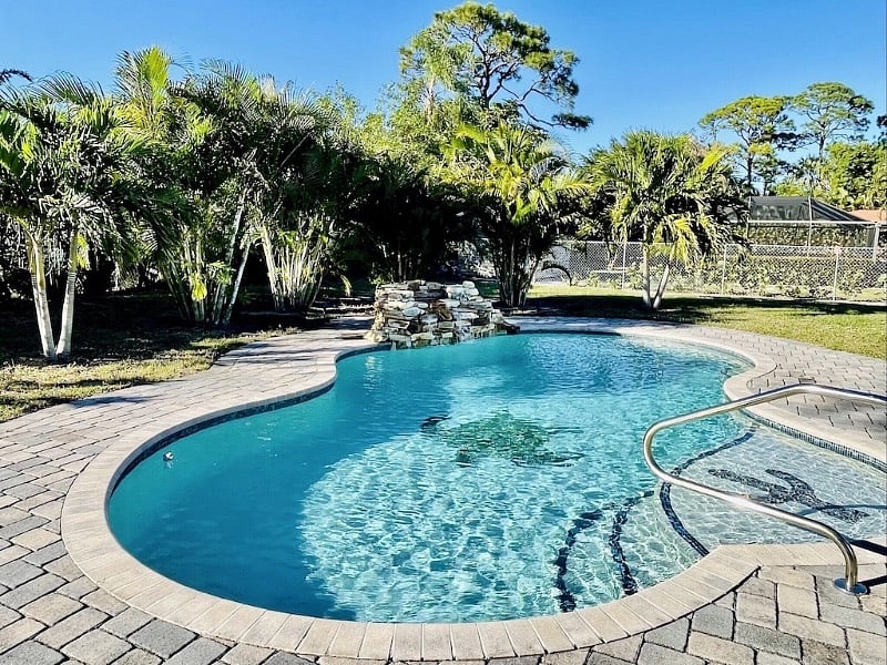 Furnished Finder property 571718_1 photo 3