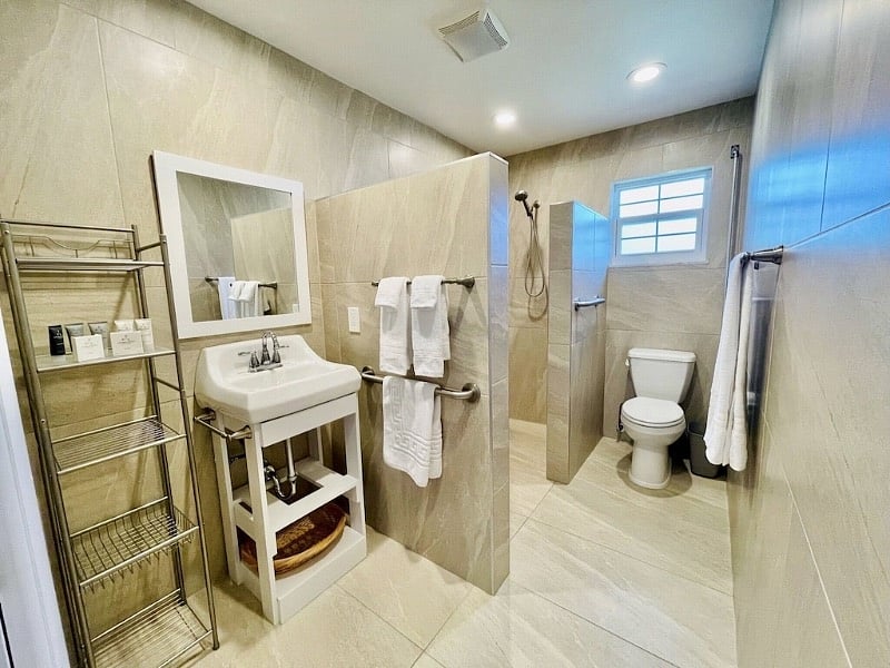Furnished Finder property 571718_1 photo 25