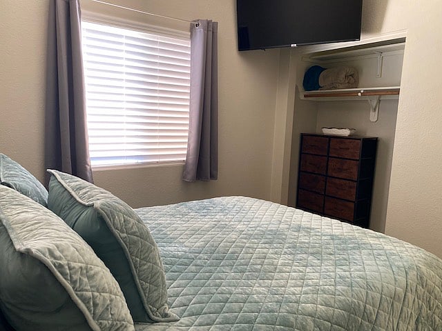 Guest Bedroom (Bedroom #2)